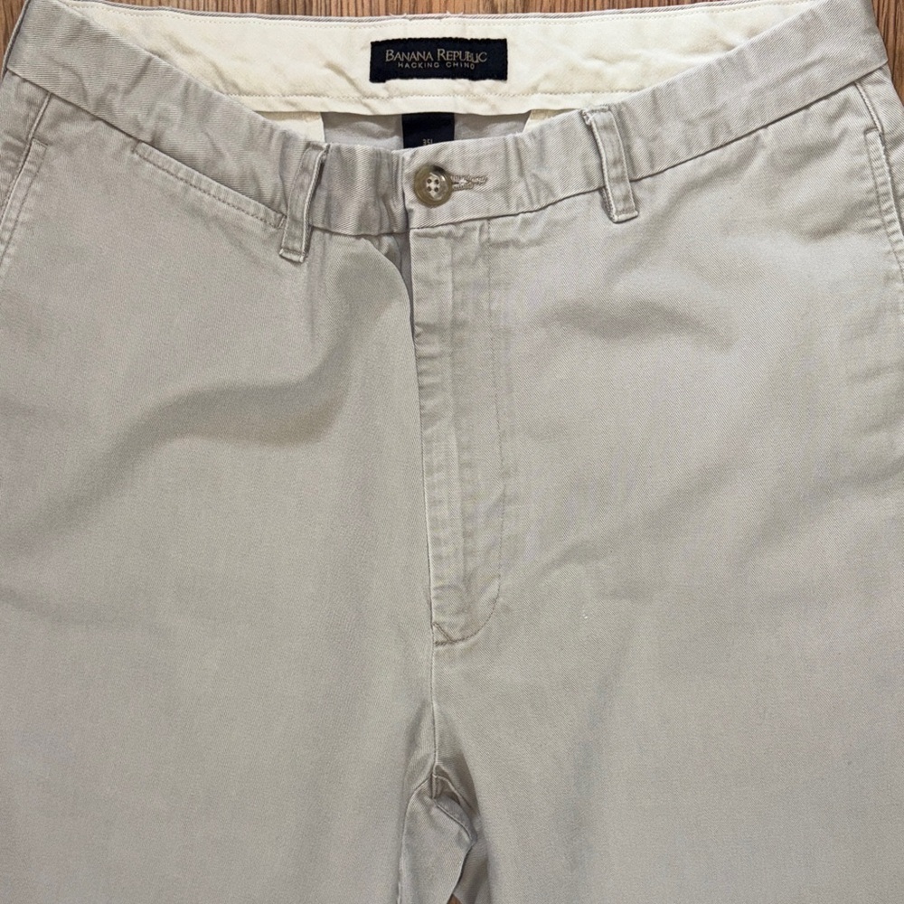 Men's Banana Republic Classic Chinos - Picture 3 of 7